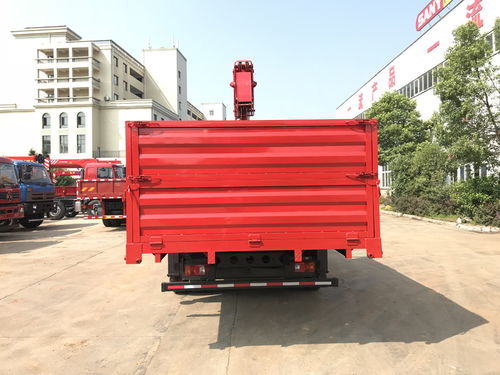 重汽隨車吊在哪里購買？湖南飛濤隨車吊與清障車全解析